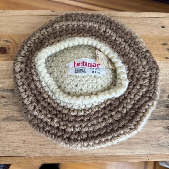 70s Vintage Betmar Made In Japan Ivory Tan Brown Crochet Baret Top Pom Pom Hat - Picture 7 of 9